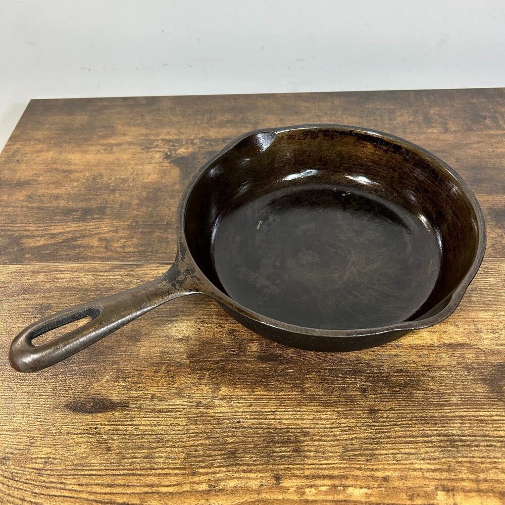 Vintage WAGNER WARE 8" Cast Iron Skillet Frying Pan No. 5 Made In USA